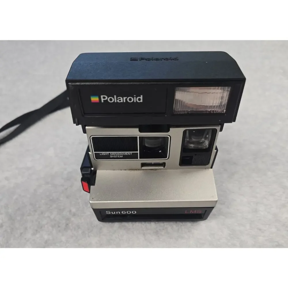 Polaroid Sun 600 LMS Instant Film Flash Land Vintage Camera